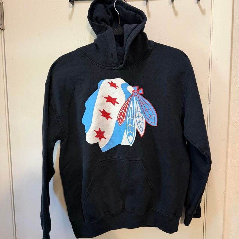 Gildan Men's Black and Navy Hoodie